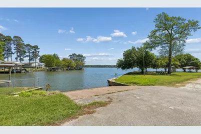 152 E Oak Shadows, Onalaska, TX 77360 - Photo 13