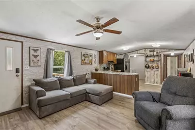 152 E Oak Shadows, Onalaska, TX 77360 - Photo 5