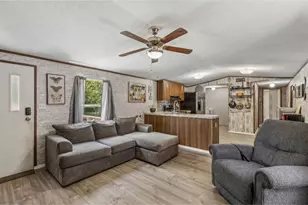 152 E Oak Shadows, Onalaska, TX 77360 - Photo 5