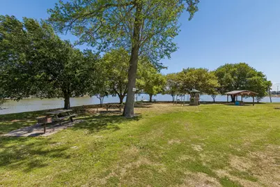152 E Oak Shadows, Onalaska, TX 77360 - Photo 21