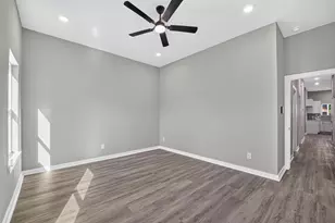 306 Bolden St, Houston, TX 77029 - Photo 9