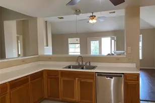 2927 Sailors Moon Dr, Friendswood, TX 77546 - Photo 3