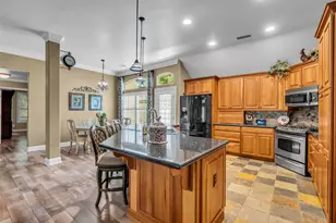 3 Veranda Ridge Dr, The Woodlands, TX 77382 - Photo 9