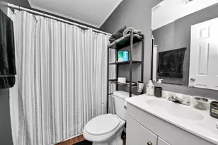 1074 South Ln, Houston, TX 77088 - Photo 17