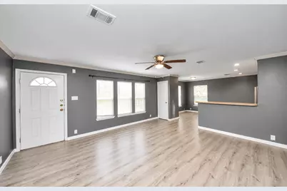 1074 South Lane #A-B, Houston, TX 77088 - Photo 1