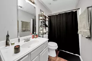 1074 South Ln, Houston, TX 77088 - Photo 21