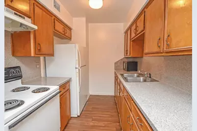 2000 Fourth St, Hempstead, TX 77445 - Photo 9