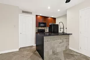 3224 Timmons Ln, Houston, TX 77027 - Photo 5