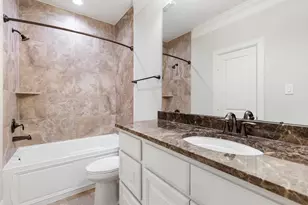 262 Breezy Way, The Woodlands, TX 77380 - Photo 9