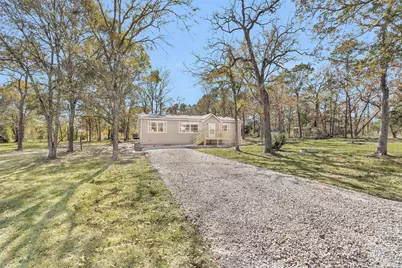 32 E Lake Road, Huntsville, TX 77320 - Photo 1