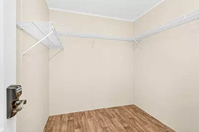 32 E Lake Road, Huntsville, TX 77320 - Photo 19