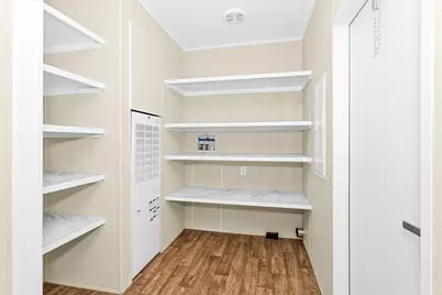 32 E Lake Road, Huntsville, TX 77320 - Photo 15