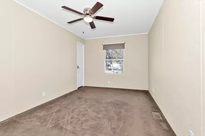 32 E Lake Road, Huntsville, TX 77320 - Photo 21