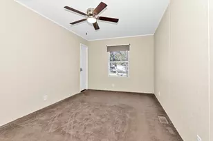 32 E Lake Rd, Huntsville, TX 77320 - Photo 21