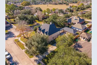 700 Red Oak Lane, Friendswood, TX 77546 - Photo 47