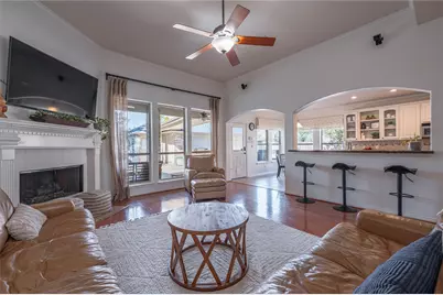 700 Red Oak Lane, Friendswood, TX 77546 - Photo 13