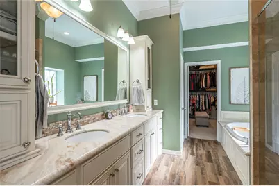 700 Red Oak Lane, Friendswood, TX 77546 - Photo 23