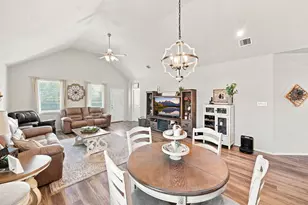 11307 Dawn Beach Ln, Conroe, TX 77304 - Photo 21