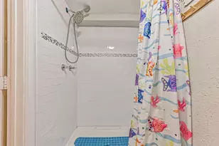 4126 Reeves Dr, Galveston, TX 77554 - Photo 39