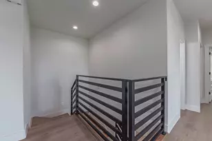 9313 Jutland Rd, Houston, TX 77033 - Photo 23