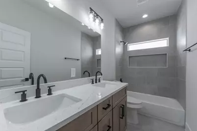 9313 Jutland Road, Houston, TX 77033 - Photo 23