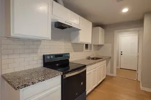 7608 E Magnolia St, Houston, TX 77012 - Photo 11