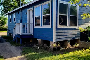 7608 E Magnolia St, Houston, TX 77012 - Photo 1