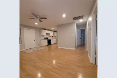 7608 E Magnolia Street #B, Houston, TX 77012 - Photo 9