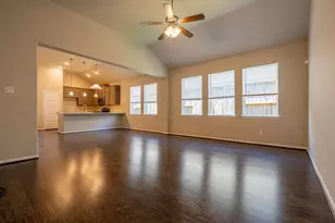 8435 Sunset Horizon Dr, Baytown, TX 77521 - Photo 3