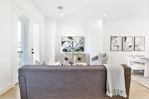 1016 W 15th 1/2 St, Houston, TX 77008 - Photo 23