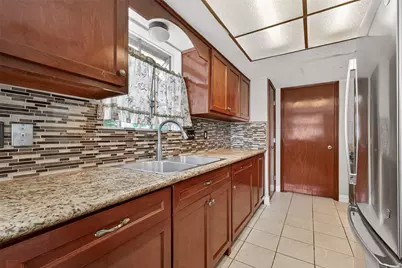 7403 Shady Vale Lane, Houston, TX 77040 - Photo 15