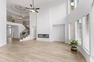 1027 Windy Creek Path, Conroe, TX 77304 - Photo 9
