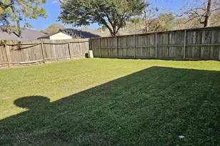 2327 Shadbury Ct, Houston, TX 77339 - Photo 9
