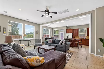 110 Cheswood Manor Drive, The Woodlands, TX 77382 - Photo 9