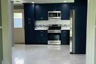 7347 Remegan Rd, Houston, TX 77033 - Photo 15