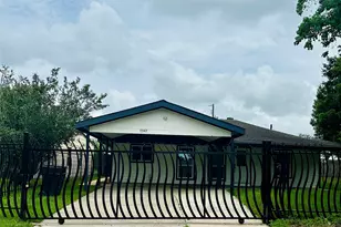 7347 Remegan Rd, Houston, TX 77033 - Photo 39