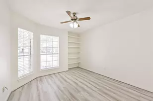 3810 E Peach Hollow Cir, Pearland, TX 77584 - Photo 27