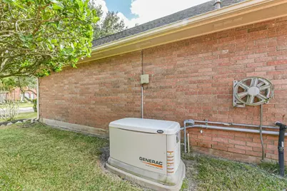 3810 E Peach Hollow Circle, Pearland, TX 77584 - Photo 33