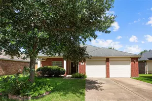 3319 Oil Baron Ln, Manvel, TX 77578 - Photo 3