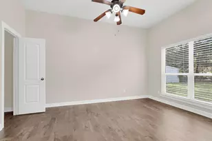 17709 W Terrace Oaks Dr, Waller, TX 77484 - Photo 11