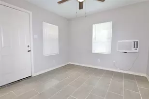 2220 Avenue L, Rosenberg, TX 77471 - Photo 5