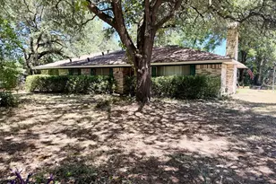 412 Rainey St, Groveton, TX 75845 - Photo 3