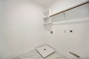 7415 Easter St, Houston, TX 77088 - Photo 15