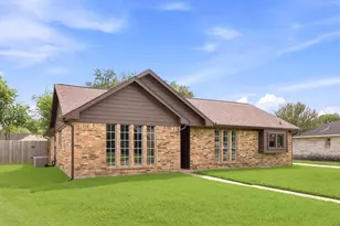 1824 Lazy Creek Ln, Pearland, TX 77581 - Photo 3