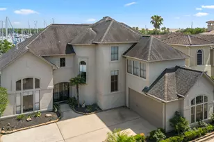 4 Mariners Ln, Kemah, TX 77565 - Photo 3