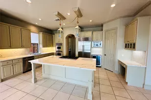 4 Mariners Ln, Kemah, TX 77565 - Photo 15