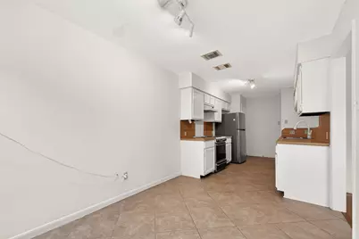 12510 Sungate Lane, Houston, TX 77071 - Photo 11