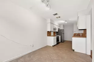 12510 Sungate Ln, Houston, TX 77071 - Photo 11
