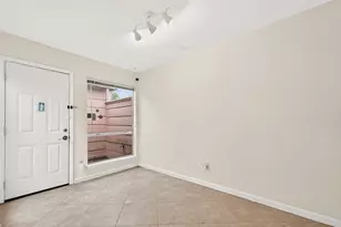12510 Sungate Ln, Houston, TX 77071 - Photo 17