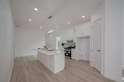 7307 W Knoll Street, Houston, TX 77028 - Photo 13